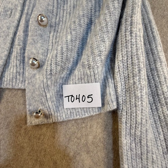 Abercrombie & Fitch Light Blue Ribbed Cropped Cardigan Pearl Button Sweater XXS - Picture 2 of 6